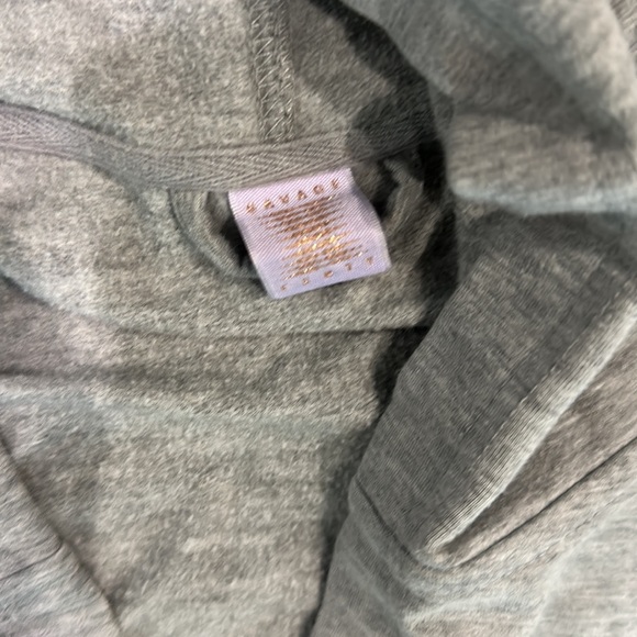 Used Women’s Savage Fenty Gray Robe. - Picture 5 of 5